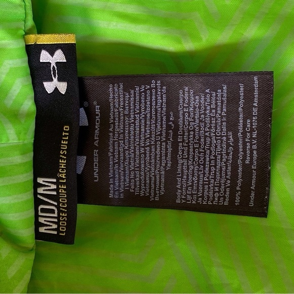 Used once like new! Under Armour puffy hoody jacket - Picture 7 of 11